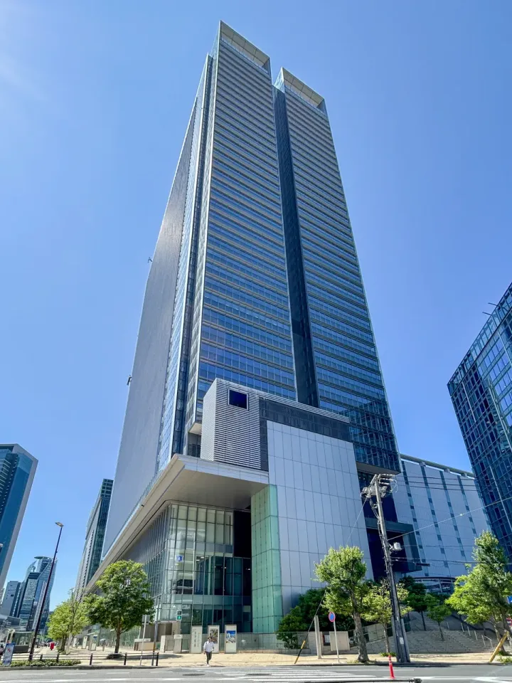 本社の外観